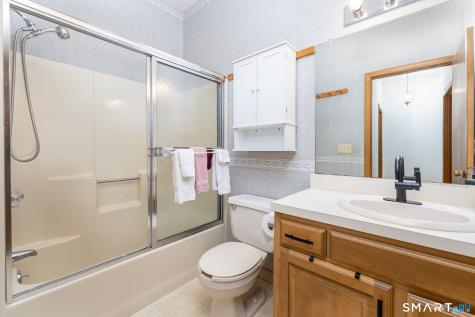 13 Ivy Lane South Windsor CT 06074