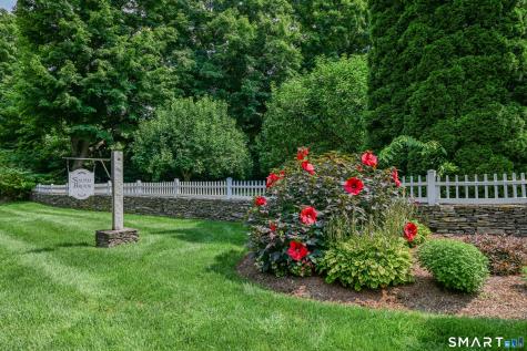 13 Hillview Lane Woodbury CT 06798