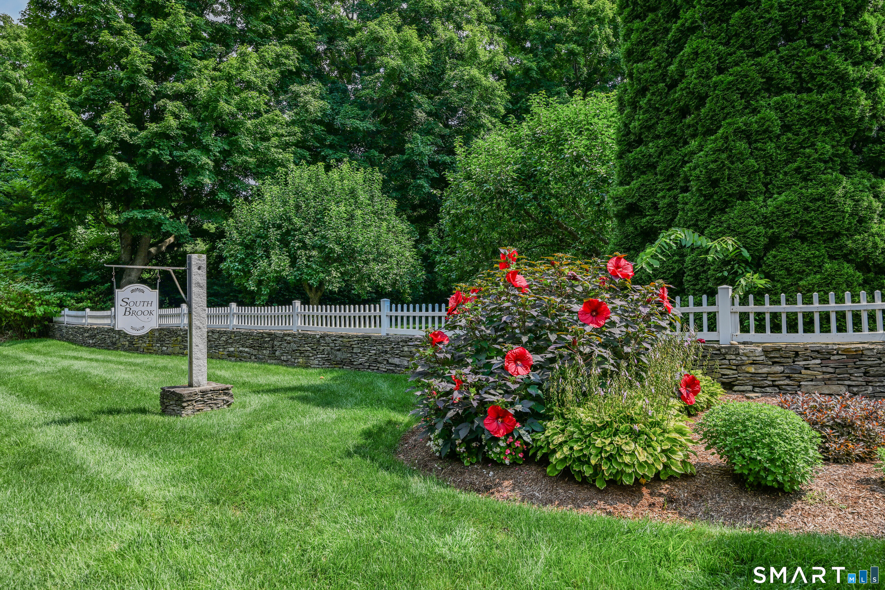 13 Hillview Lane Woodbury CT 06798