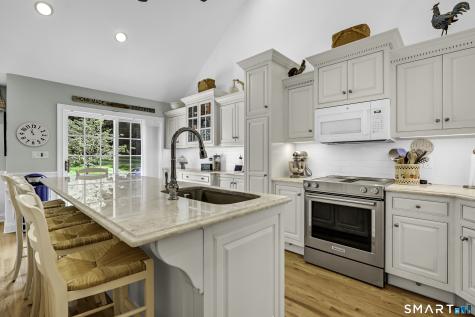 13 Hillview Lane Woodbury CT 06798