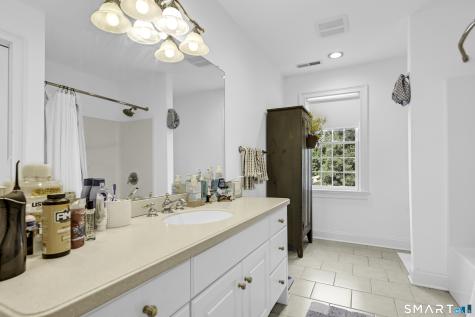 13 Hillview Lane Woodbury CT 06798