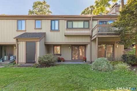 23 Heritage Village Southbury CT 06488