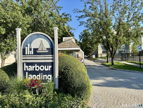 18 Harbour Close New Haven CT 06519