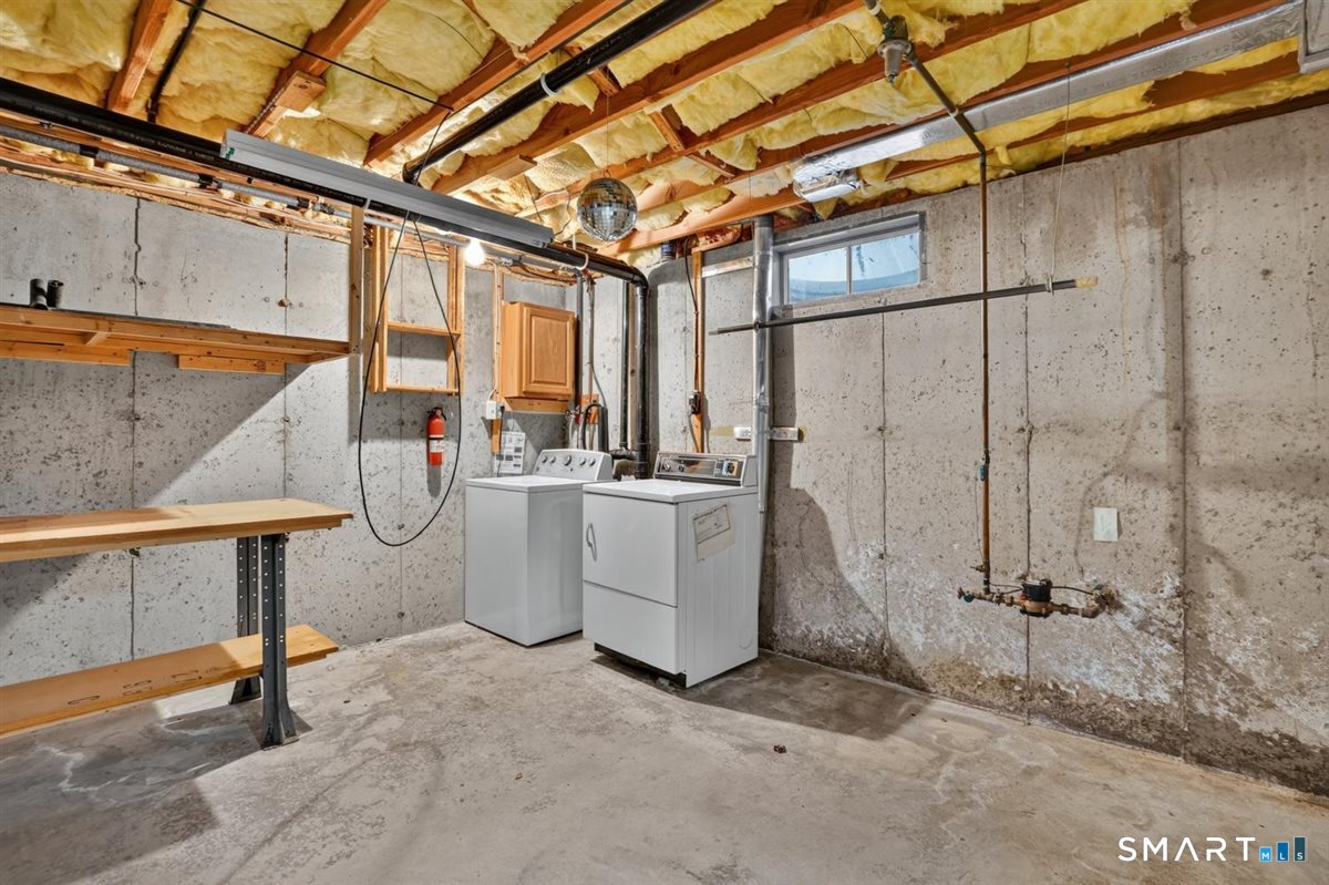 10 Daniel Drive East Windsor CT 06088