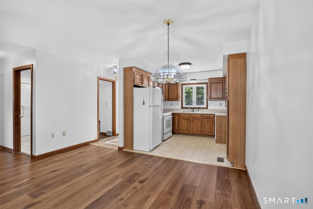 10 Daniel Drive East Windsor CT 06088