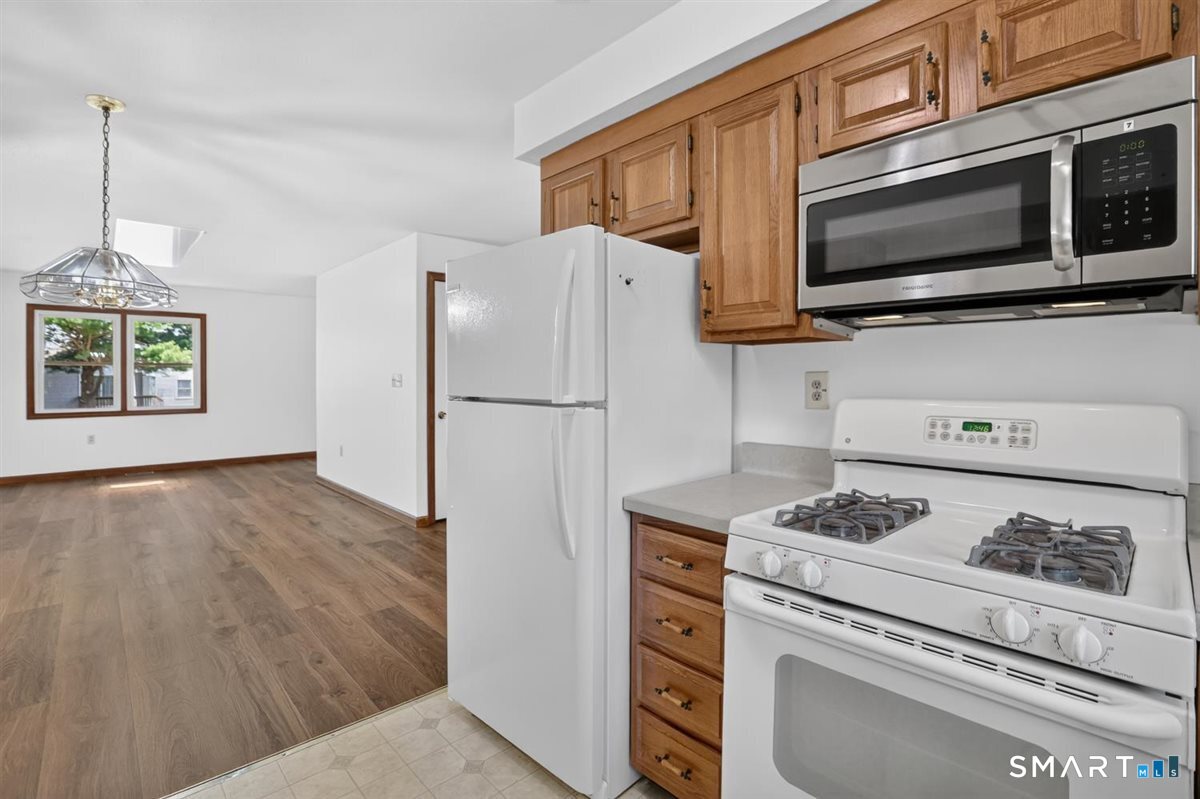 10 Daniel Drive East Windsor CT 06088