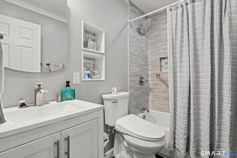 40 California Street Stratford CT 06615
