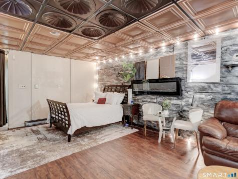 3 Redwood Court Cromwell CT 06416