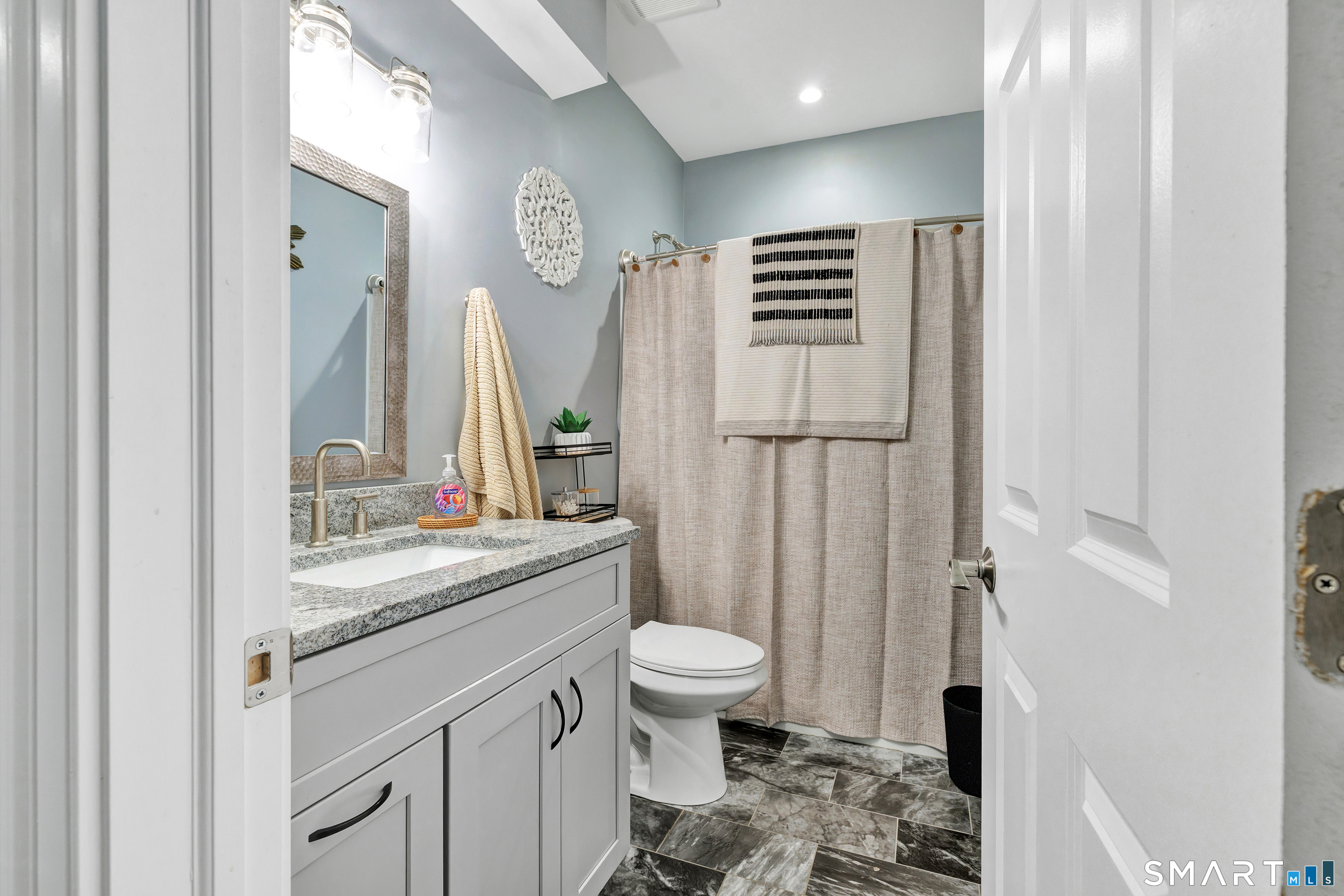 7 Oakview Lane Bethel CT 06801