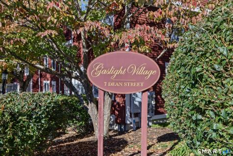 7 Dean Street Danbury CT 06810
