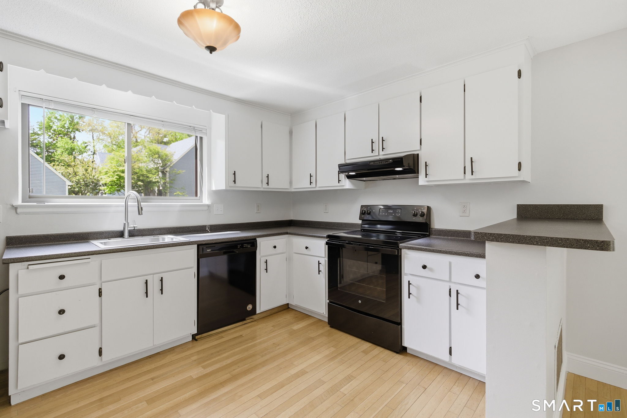 19 Mallard Circle Simsbury CT 06081