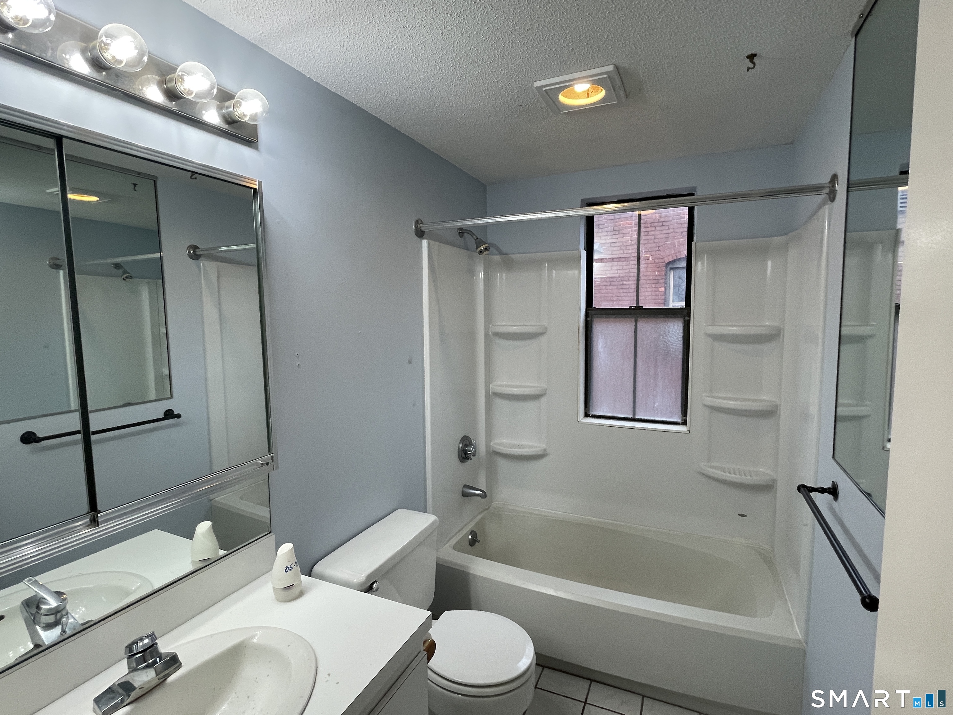 34 Essex Street Hartford CT 06114