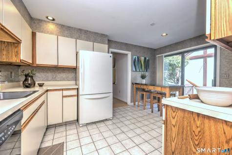 690 Forest Road West Haven CT 06516