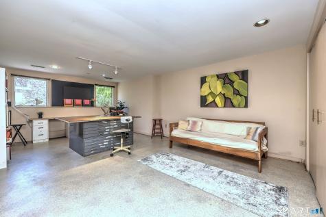 690 Forest Road West Haven CT 06516