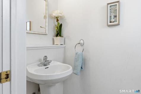 35 Harbor View Lane Norwich CT 06360