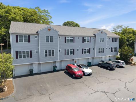 35 Harbor View Lane Norwich CT 06360