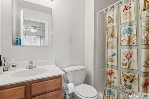 35 Harbor View Lane Norwich CT 06360