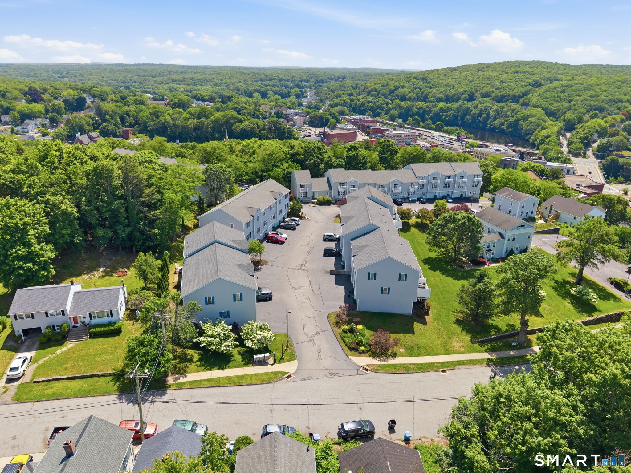35 Harbor View Lane Norwich CT 06360