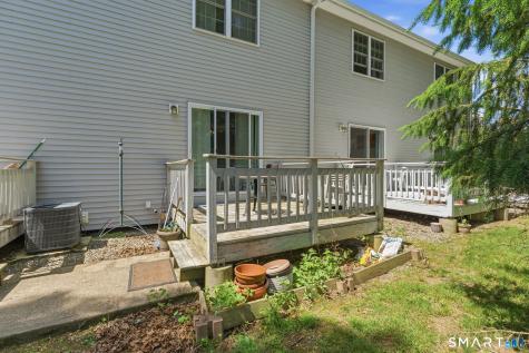 35 Harbor View Lane Norwich CT 06360