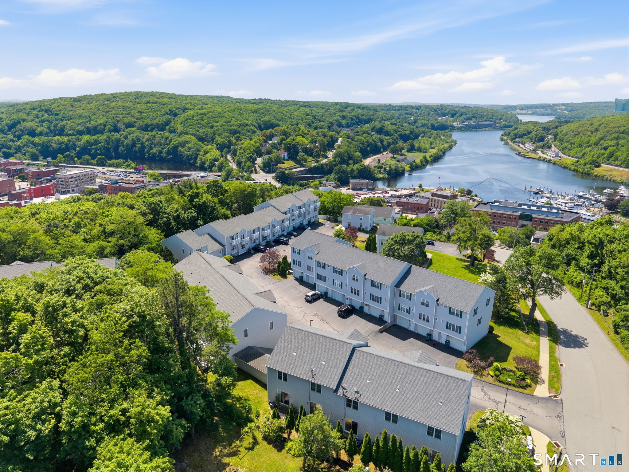 35 Harbor View Lane Norwich CT 06360