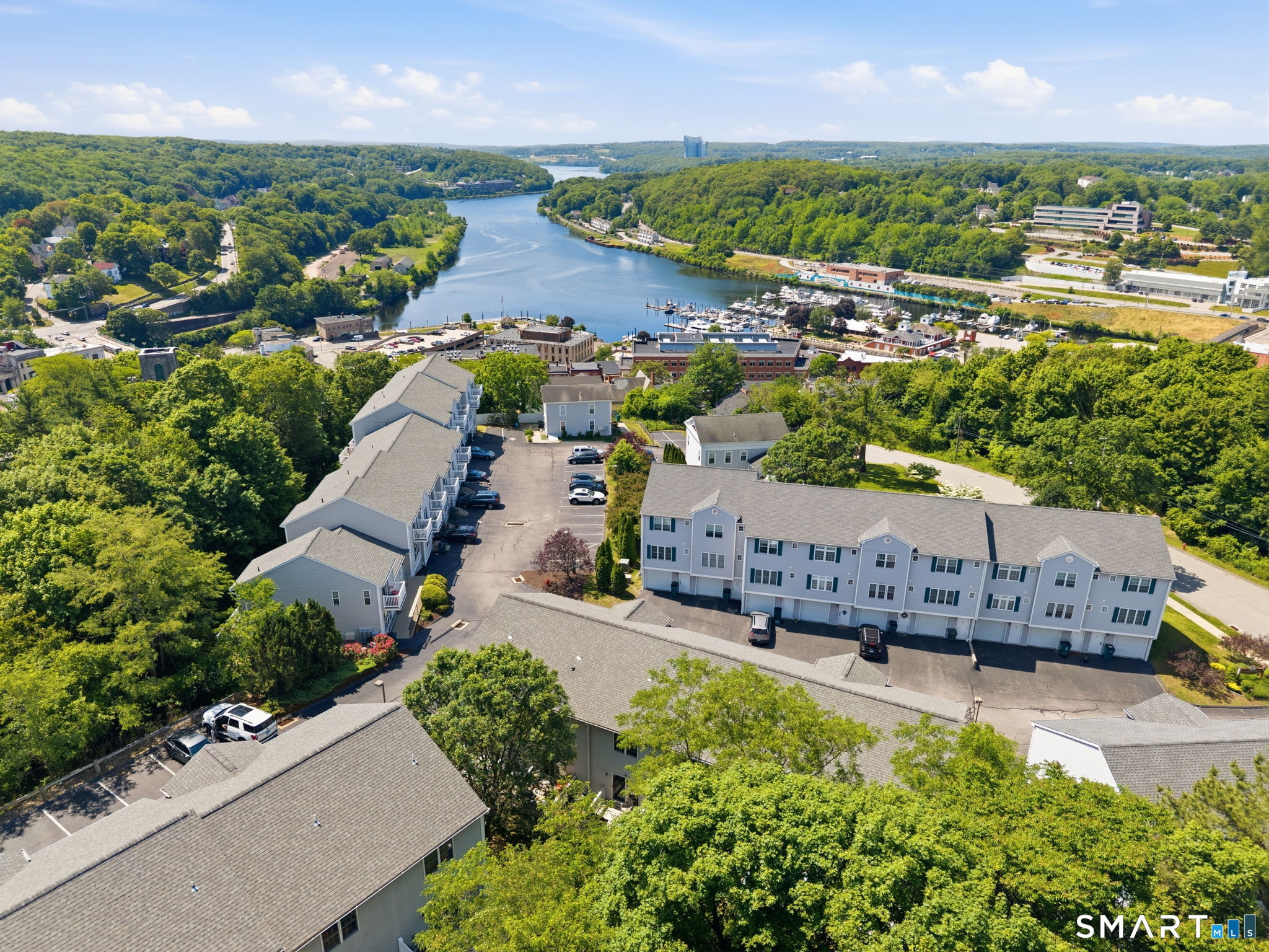 35 Harbor View Lane Norwich CT 06360