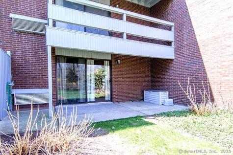 84 Wilton Crest Wilton CT 06897