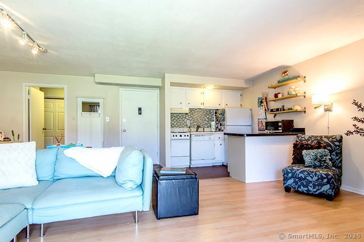 84 Wilton Crest Wilton CT 06897