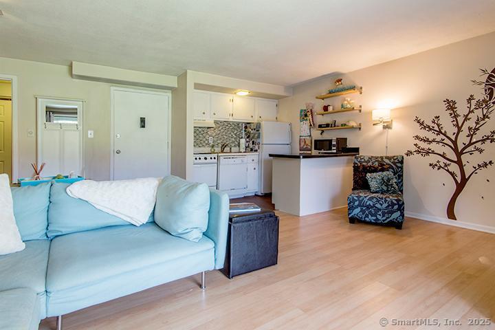 84 Wilton Crest Wilton CT 06897