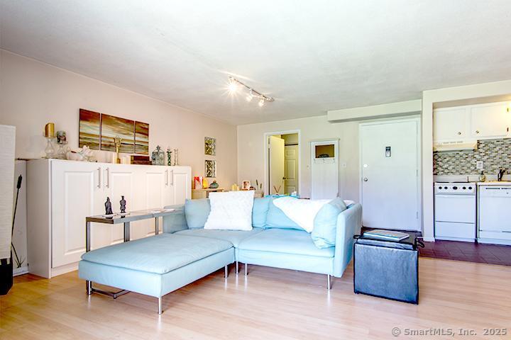 84 Wilton Crest Wilton CT 06897