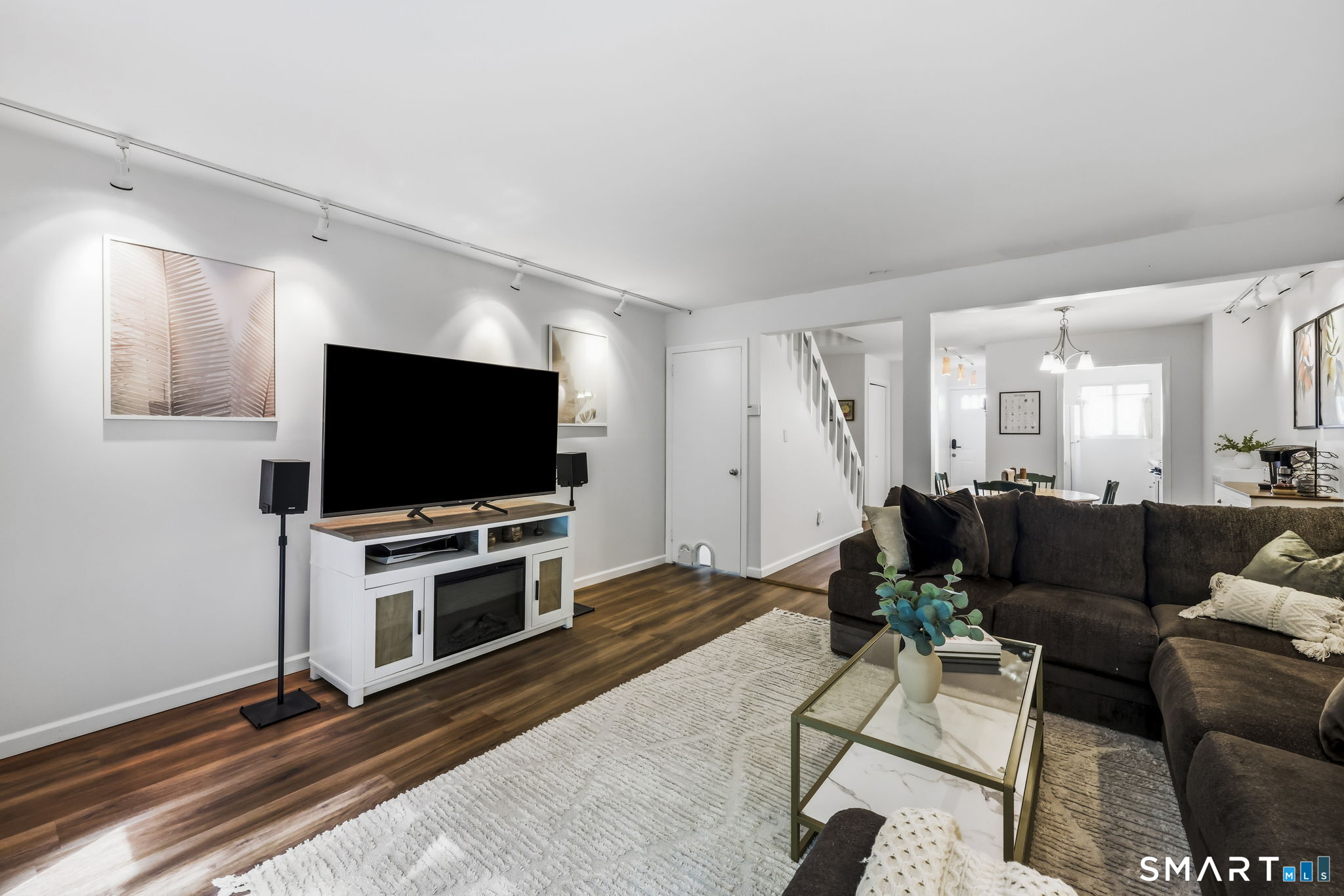 808 Timber Lane Canton CT 06019