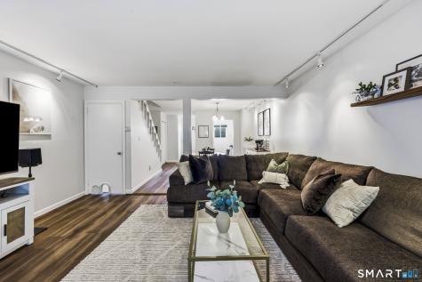 808 Timber Lane Canton CT 06019