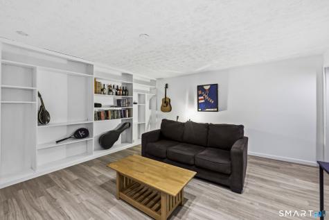 808 Timber Lane Canton CT 06019