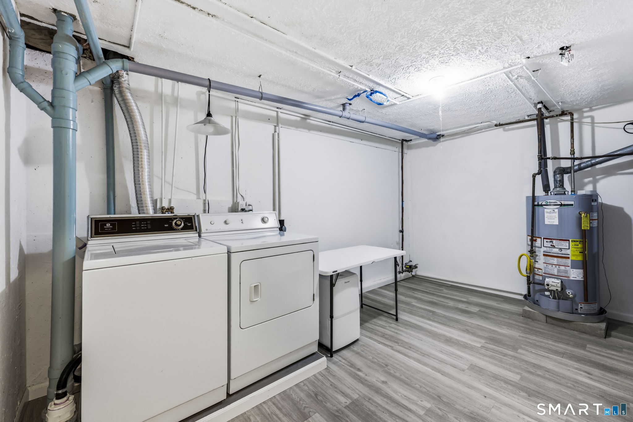 808 Timber Lane Canton CT 06019