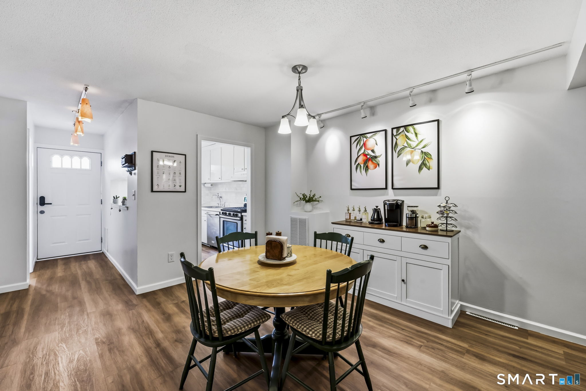 808 Timber Lane Canton CT 06019