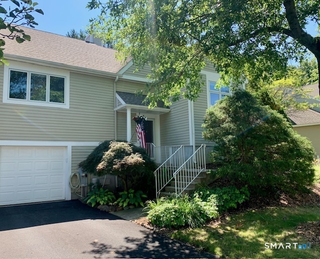 20 Madison Lane Avon CT 06001