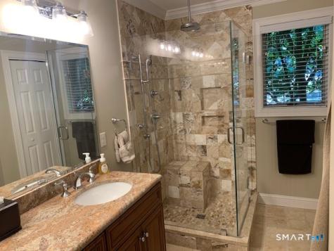 20 Madison Lane Avon CT 06001
