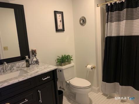 20 Madison Lane Avon CT 06001