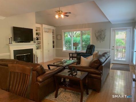 20 Madison Lane Avon CT 06001