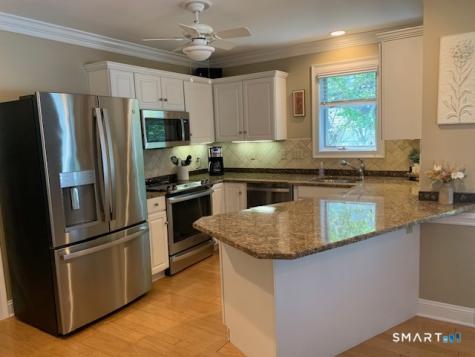 20 Madison Lane Avon CT 06001