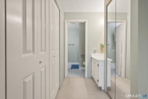 111 Dekoven Drive Middletown CT 06457