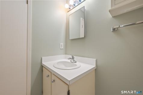 111 Dekoven Drive Middletown CT 06457