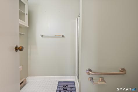 111 Dekoven Drive Middletown CT 06457