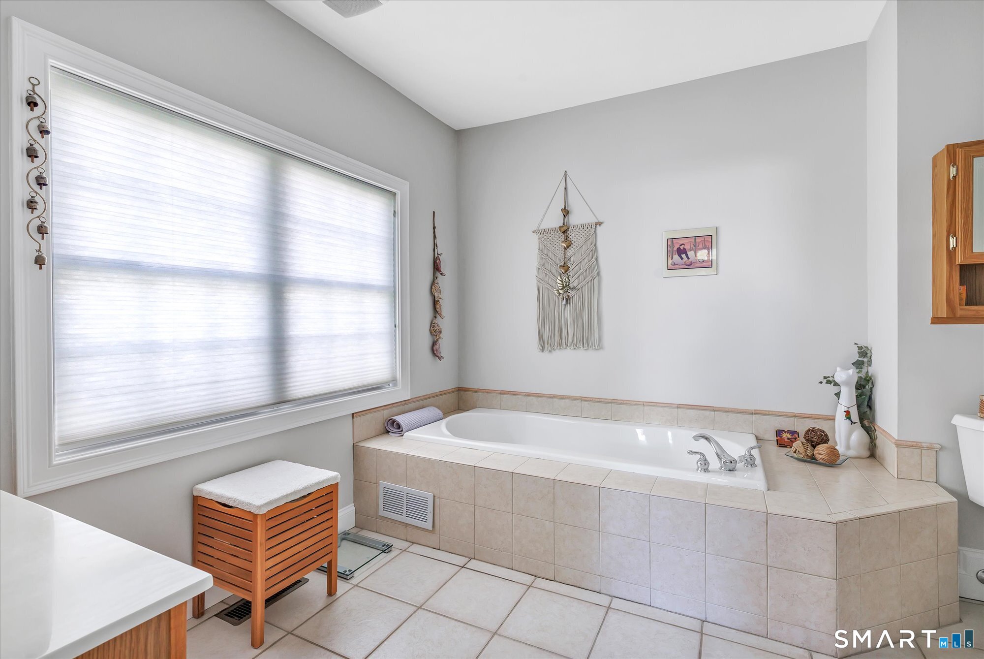 69 Jasmine Circle Milford CT 06461