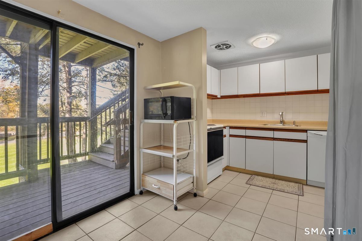 27 Burgundy Hill Lane Middletown CT 06457