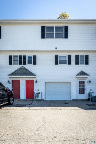 75 Commodore Commons Derby CT 06418