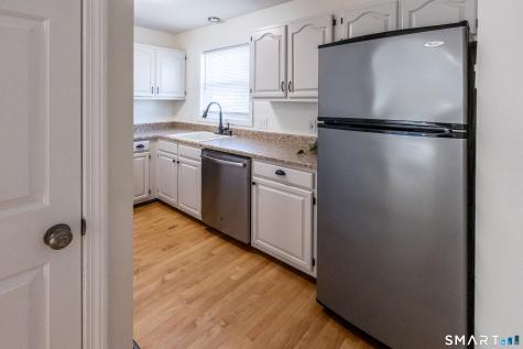 75 Commodore Commons Derby CT 06418