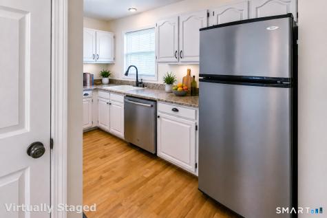 75 Commodore Commons Derby CT 06418