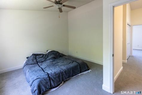 75 Commodore Commons Derby CT 06418