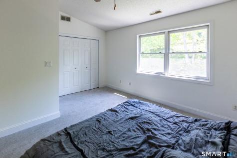 75 Commodore Commons Derby CT 06418