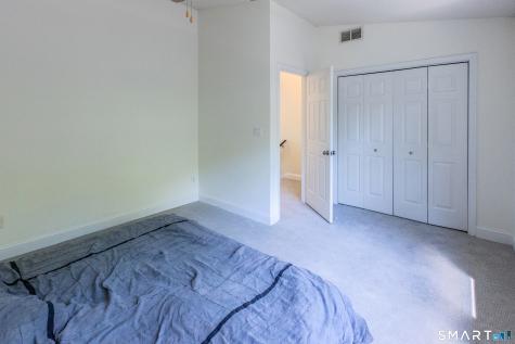 75 Commodore Commons Derby CT 06418